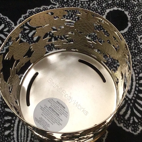 🍍 Bath and body works pineapple 3 wick holder - Picture 2 of 2